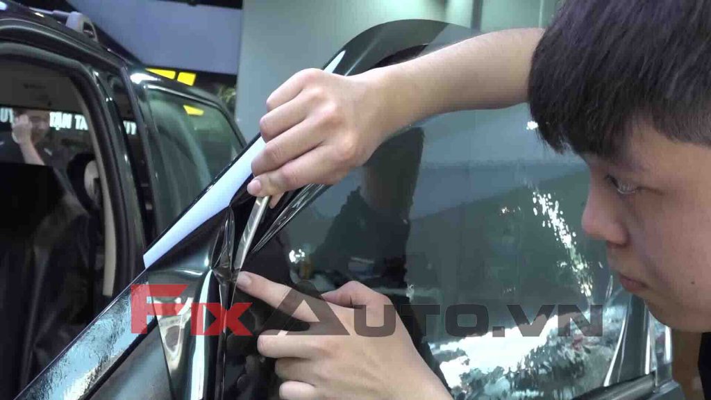 Điều chỉnh phim cách nhiệt
